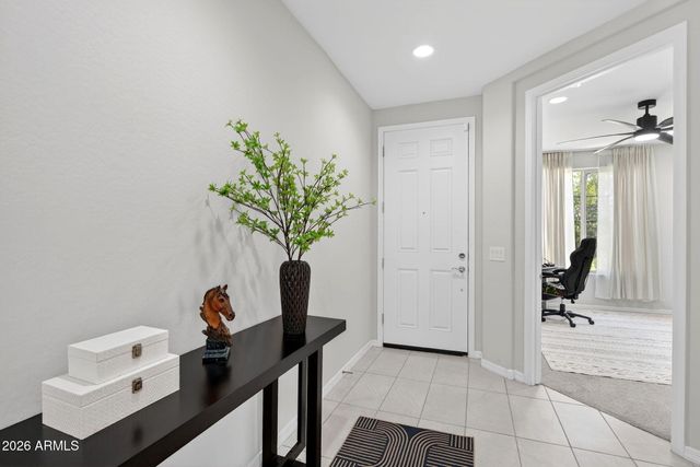 9022 W LUKE Avenue, Glendale, AZ 85305