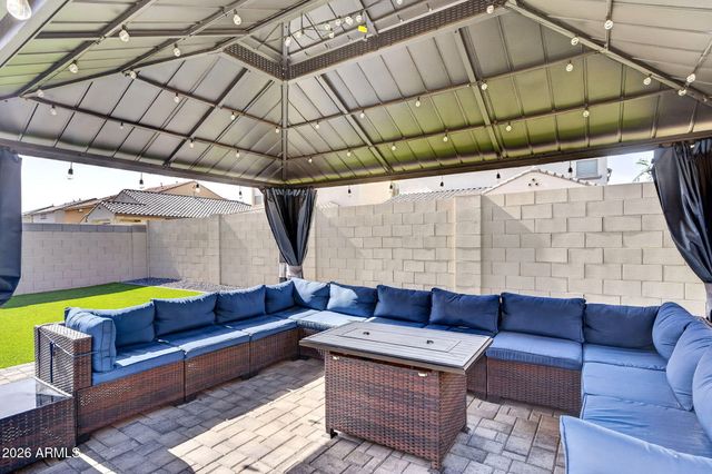 9022 W LUKE Avenue, Glendale, AZ 85305