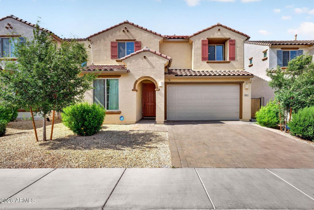 9022 W LUKE Avenue, Glendale, AZ 85305