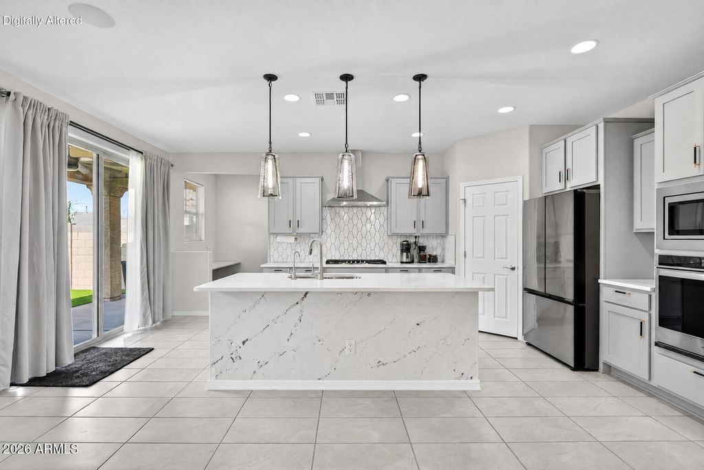 9022 W LUKE Avenue, Glendale, AZ 85305 — photo 2