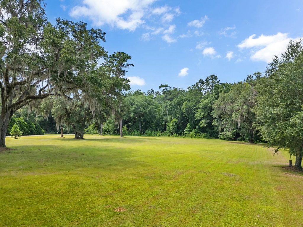 0 Old Chemonie Road, Tallahassee, FL 32309