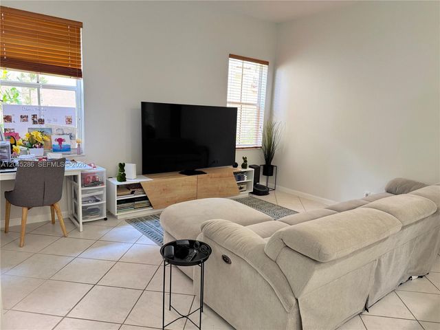 1074 Bluewood Terrace 0, Weston, FL 33327