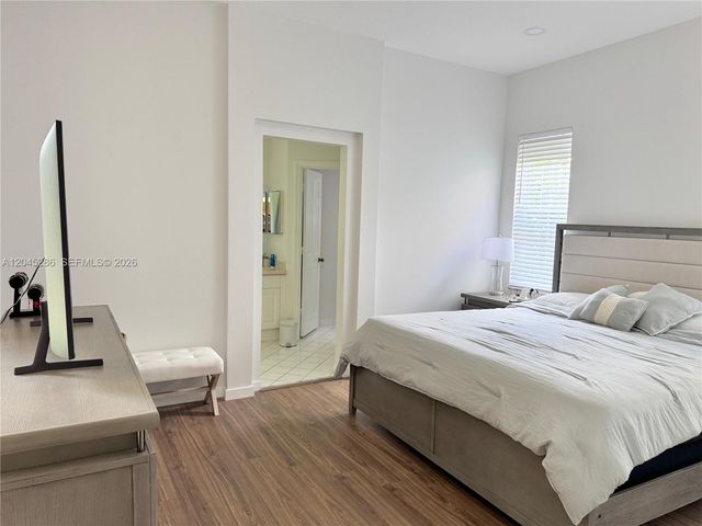 1074 Bluewood Terrace 0, Weston, FL 33327