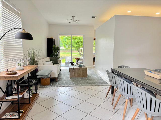 1074 Bluewood Terrace 0, Weston, FL 33327