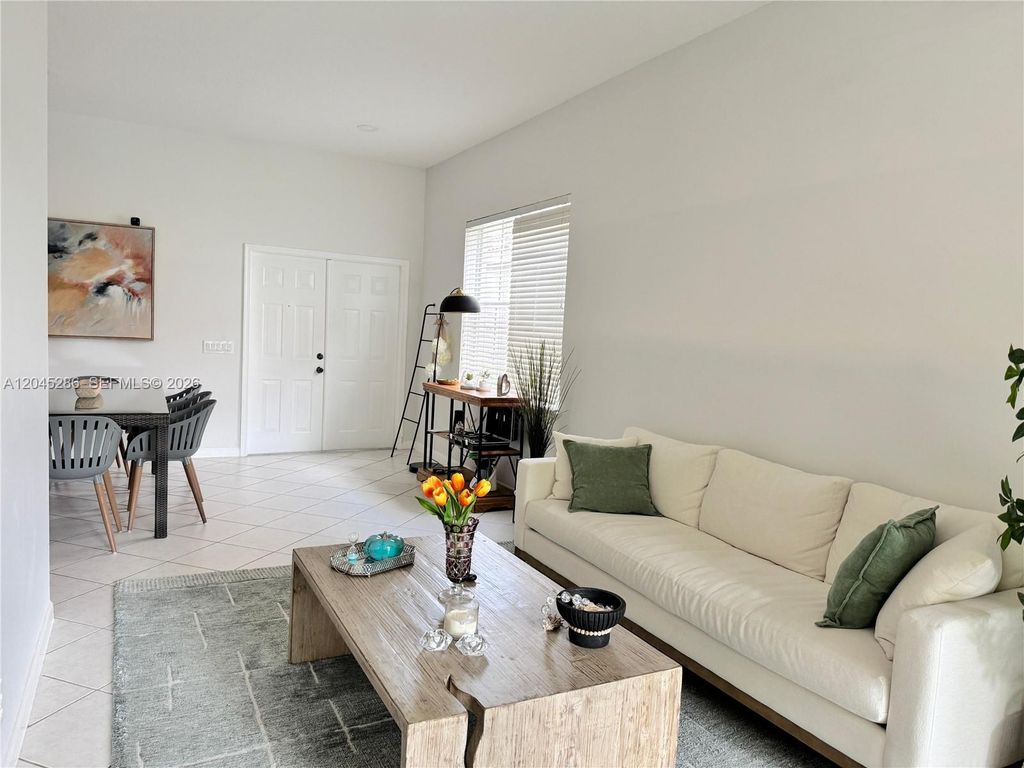 1074 Bluewood Terrace 0, Weston, FL 33327