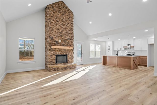 498 Wildwood Drive, Chatsworth, GA 30705