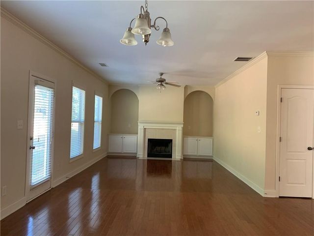 4200 Suwanee Oaks Court, Suwanee, GA 30024