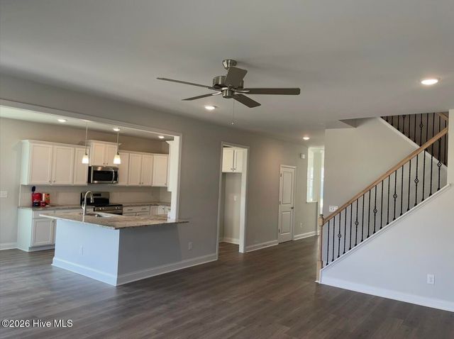 101 Seashore Street, Grimesland, NC 27837