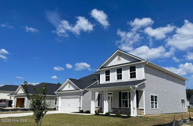 101 Seashore Street, Grimesland, NC 27837