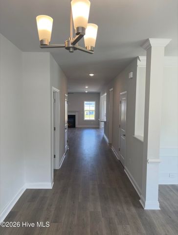 101 Seashore Street, Grimesland, NC 27837