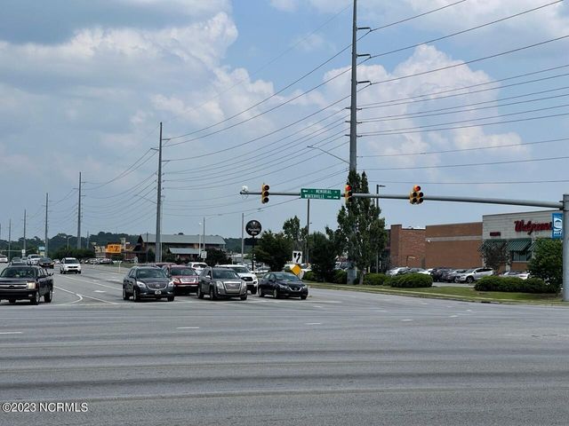 101 Seashore Street, Grimesland, NC 27837