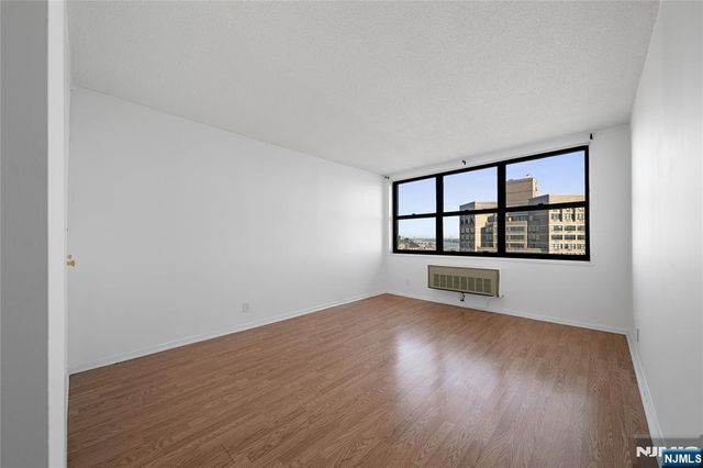 7000 Boulevard East 41L, Guttenberg, NJ 07093