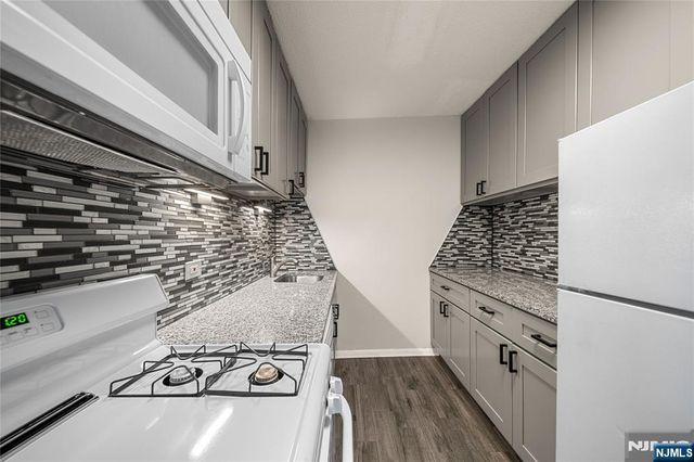 7000 Boulevard East 41L, Guttenberg, NJ 07093