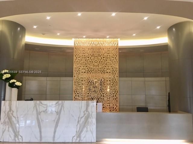 10275 Collins Ave 514, Bal Harbour, FL 33154