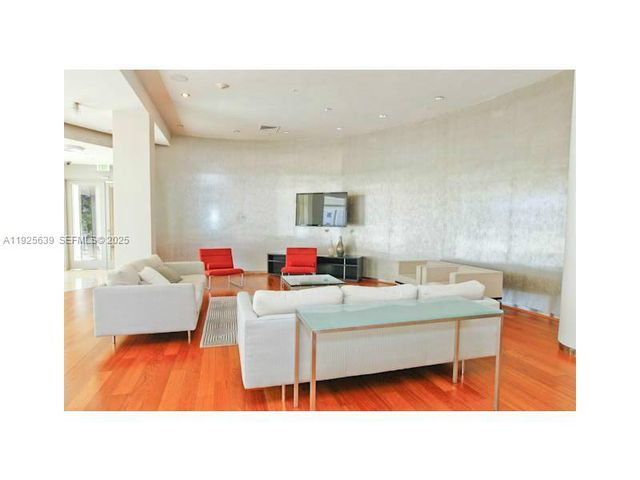 10275 Collins Ave 514, Bal Harbour, FL 33154