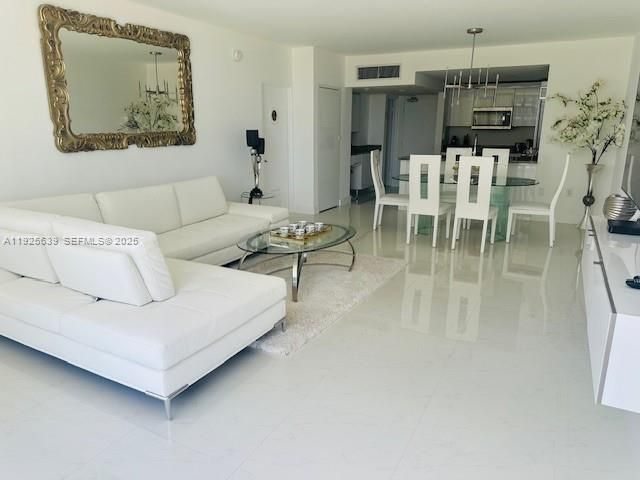 10275 Collins Ave 514, Bal Harbour, FL 33154