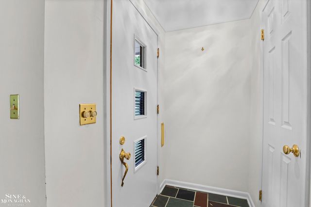 20631 Wedgewood Drive, Grosse Pointe Woods, MI 48236