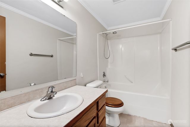 22222 Bluewater Drive SE, Yelm, WA 98597