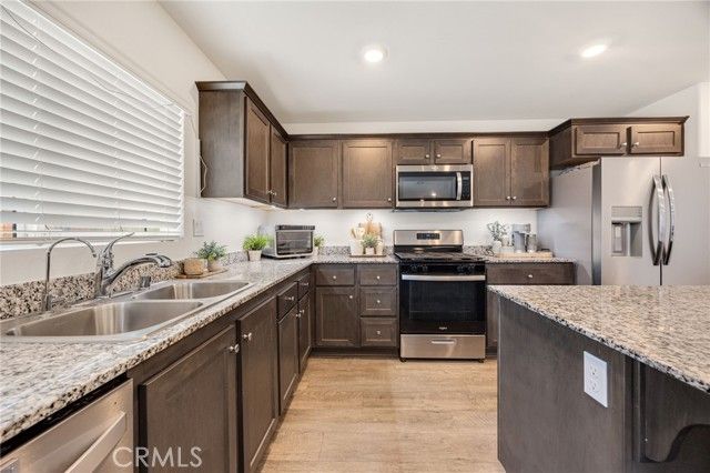 872 Canopy, San Jacinto, CA 92583