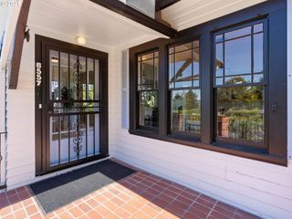 6557 Se THORBURN St, Portland, OR 97215
