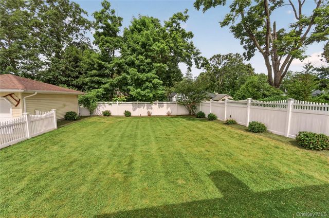 76 Burlington Boulevard, Smithtown, NY 11787