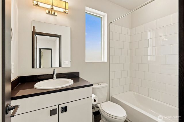 4126 Cascadia Avenue S, Seattle, WA 98118
