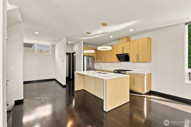 4126 Cascadia Avenue S, Seattle, WA 98118