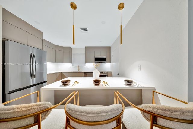 432 Sevilla Ave, Coral Gables, FL 33134