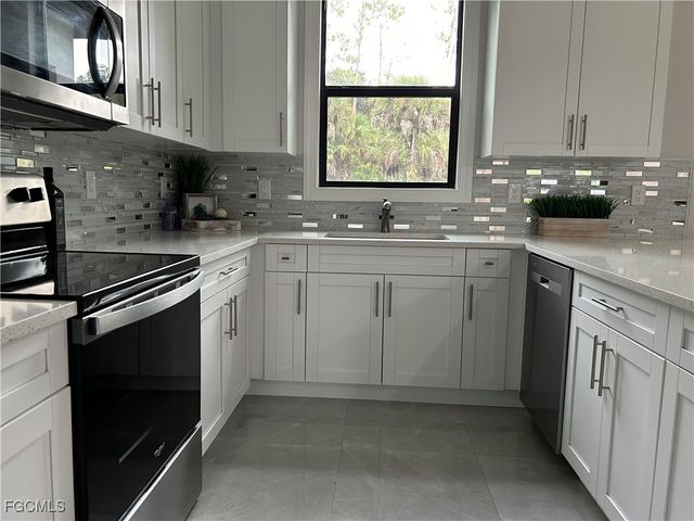 4782 8th AVE SE, Naples, FL 34117