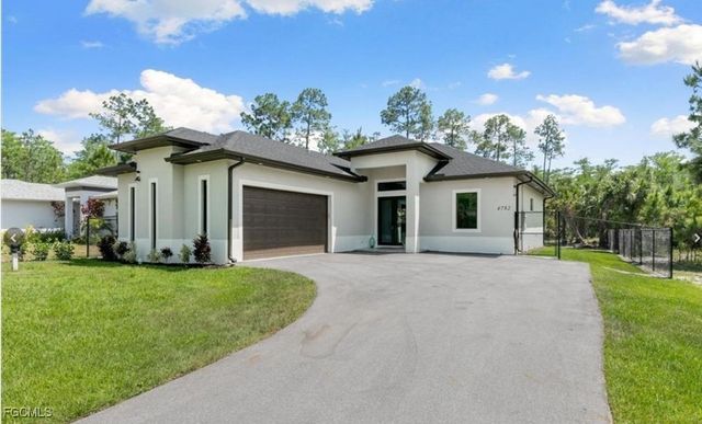 4782 8th AVE SE, Naples, FL 34117