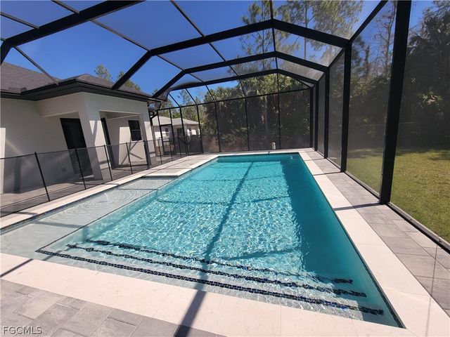 4782 8th AVE SE, Naples, FL 34117