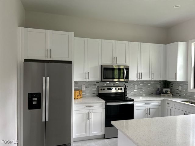 4782 8th AVE SE, Naples, FL 34117