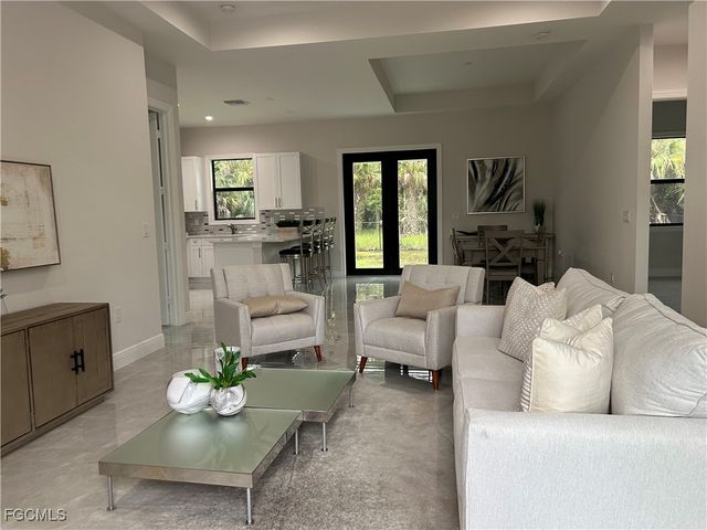 4782 8th AVE SE, Naples, FL 34117