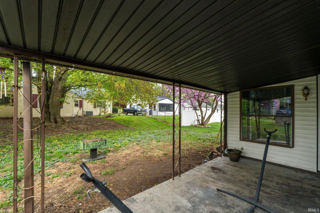 110 Parker Avenue, Kendallville, IN 46755