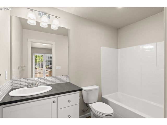 11469 Sw MONT BLANC St, Wilsonville, OR 97070