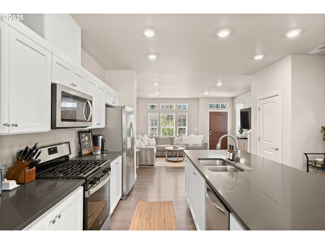 11469 Sw MONT BLANC St, Wilsonville, OR 97070