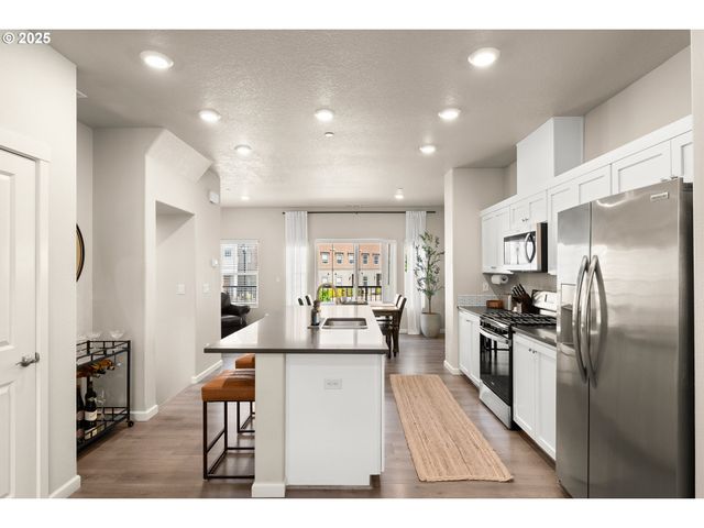 11469 Sw MONT BLANC St, Wilsonville, OR 97070