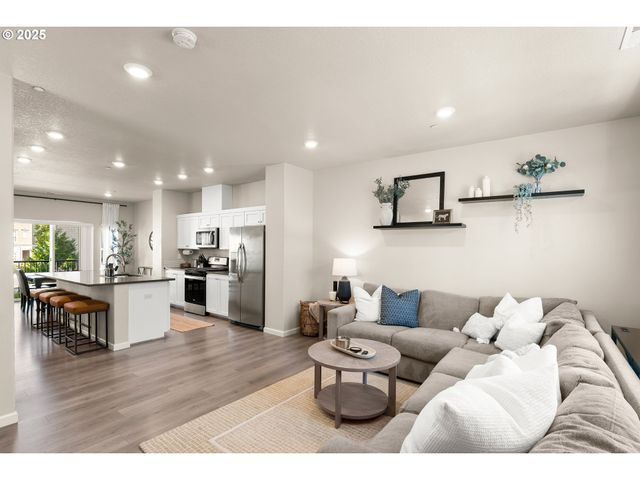 11469 Sw MONT BLANC St, Wilsonville, OR 97070