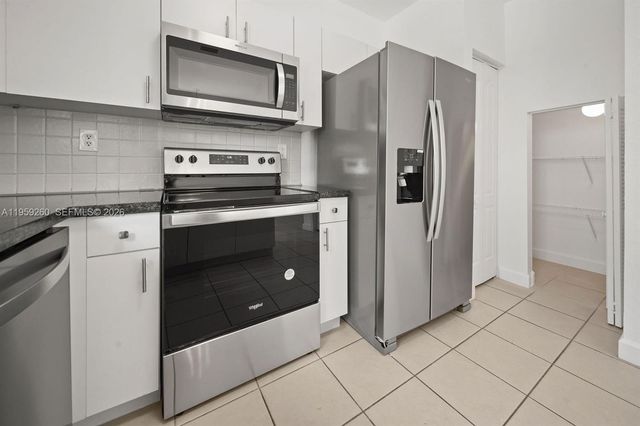 21459 SW 86th Pl, Cutler Bay, FL 33189