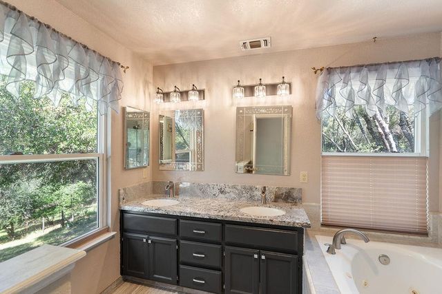 2290 Rising Hill Rd, Placerville, CA 95667
