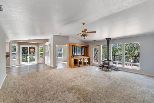 2290 Rising Hill Rd, Placerville, CA 95667