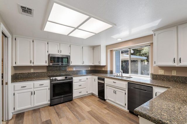 2290 Rising Hill Rd, Placerville, CA 95667