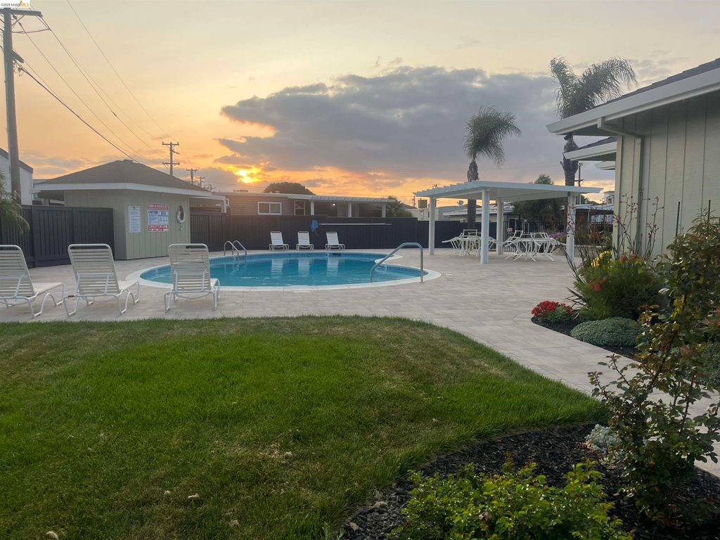 64 Oneida, Oakley, CA 94581