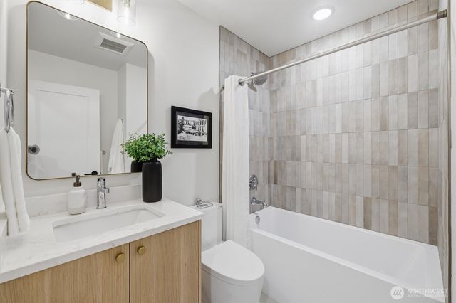 2009 Minor Avenue E, Seattle, WA 98102