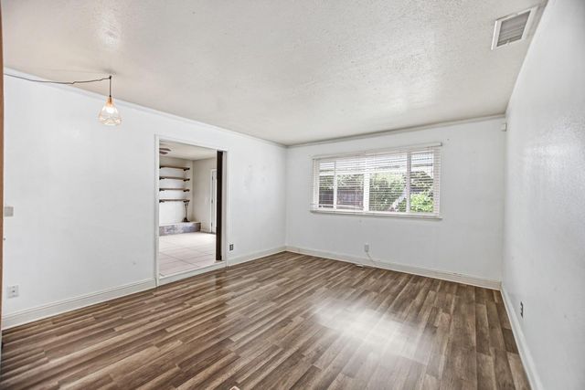 8227 Longden Cir, Citrus Heights, CA 95610