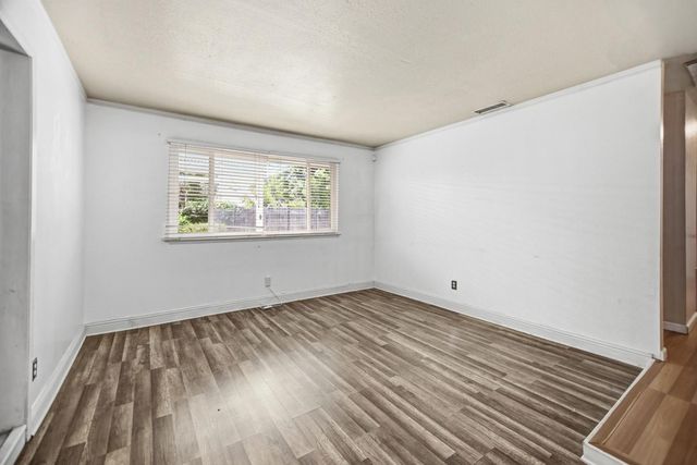 8227 Longden Cir, Citrus Heights, CA 95610