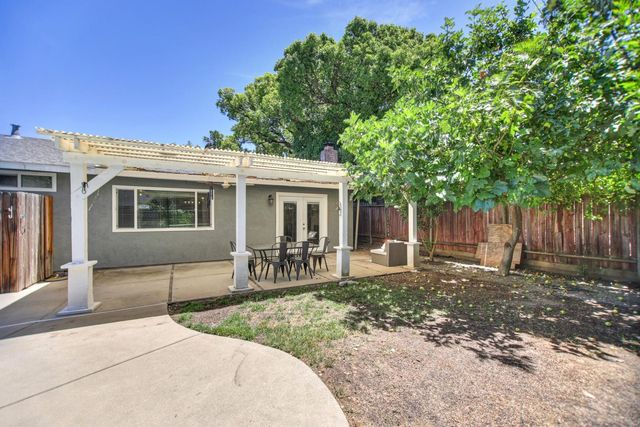 8227 Longden Cir, Citrus Heights, CA 95610
