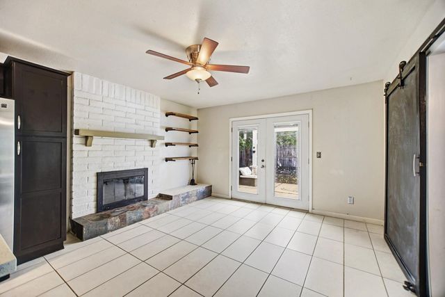 8227 Longden Cir, Citrus Heights, CA 95610