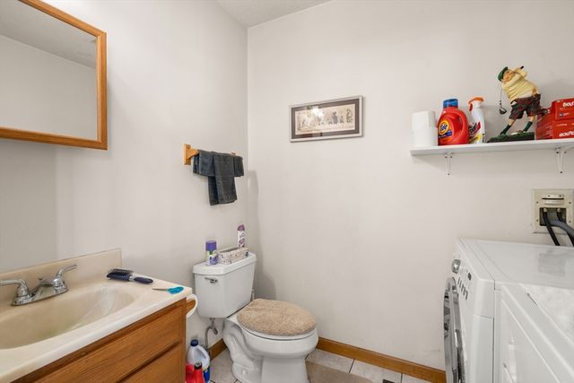 91 Squawfield Road, Westfield, MA 01085