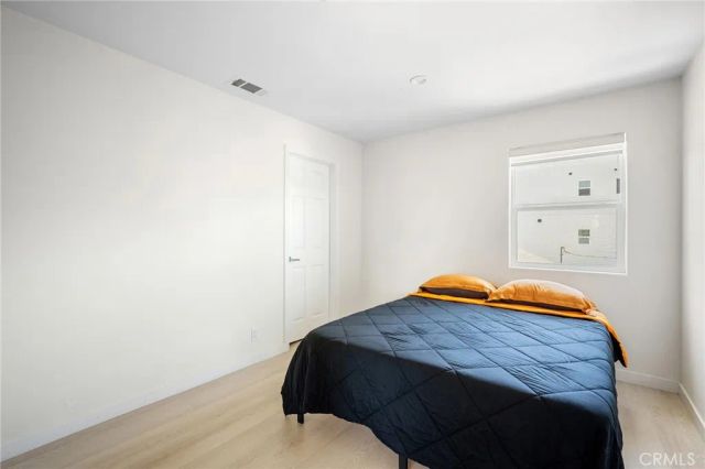 5228 Auckland 2, North Hollywood, CA 91601